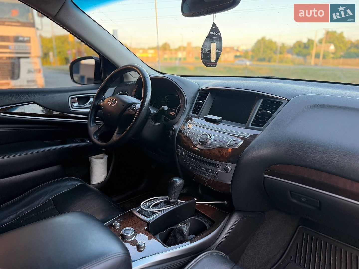 Infiniti JX35 2013 VIN 5N1AL0MM3DC335648 фото оголошення 7 з 24