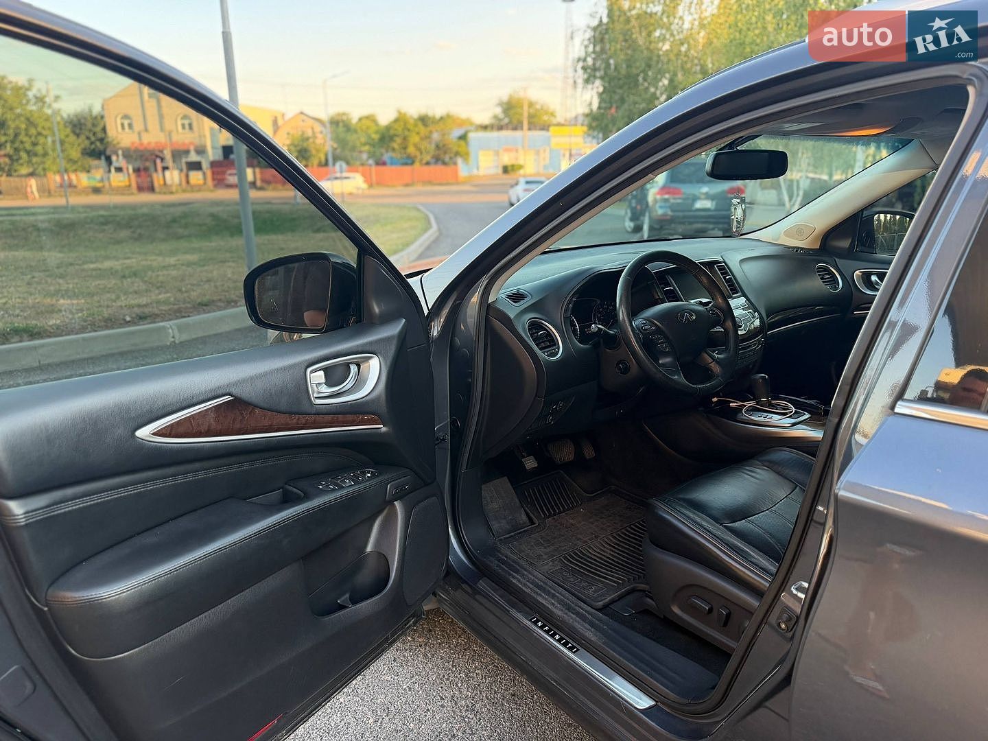 Infiniti JX35 2013 VIN 5N1AL0MM3DC335648 фото оголошення 13 з 24