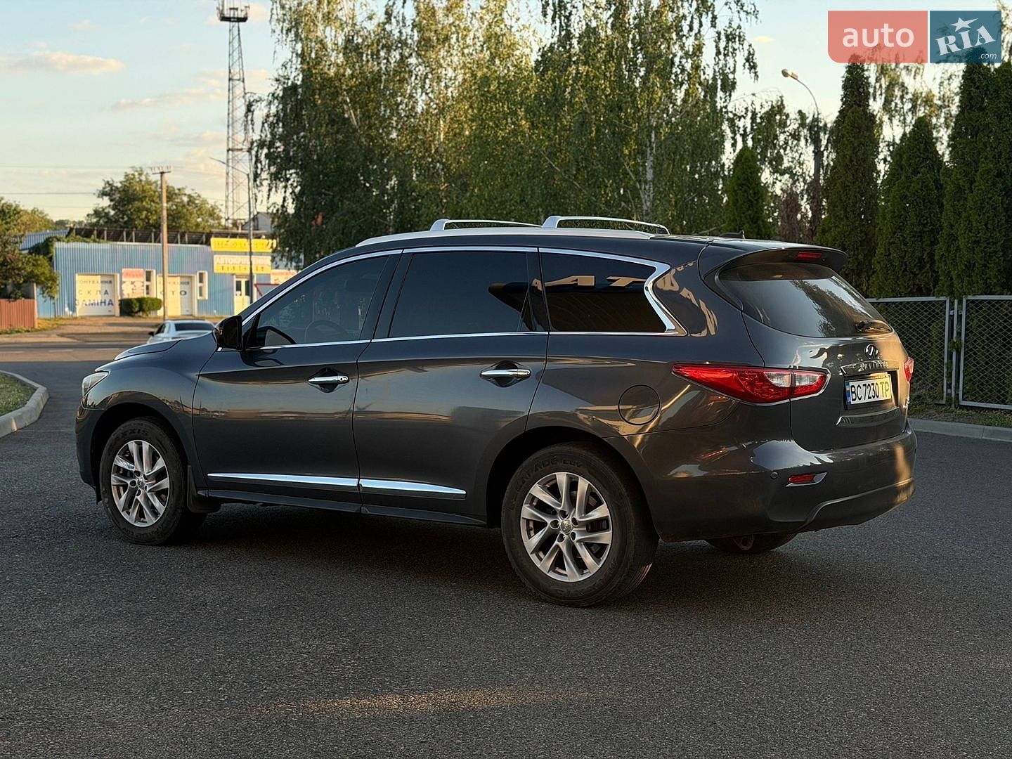 Infiniti JX35 2013 VIN 5N1AL0MM3DC335648 фото оголошення 18 з 24
