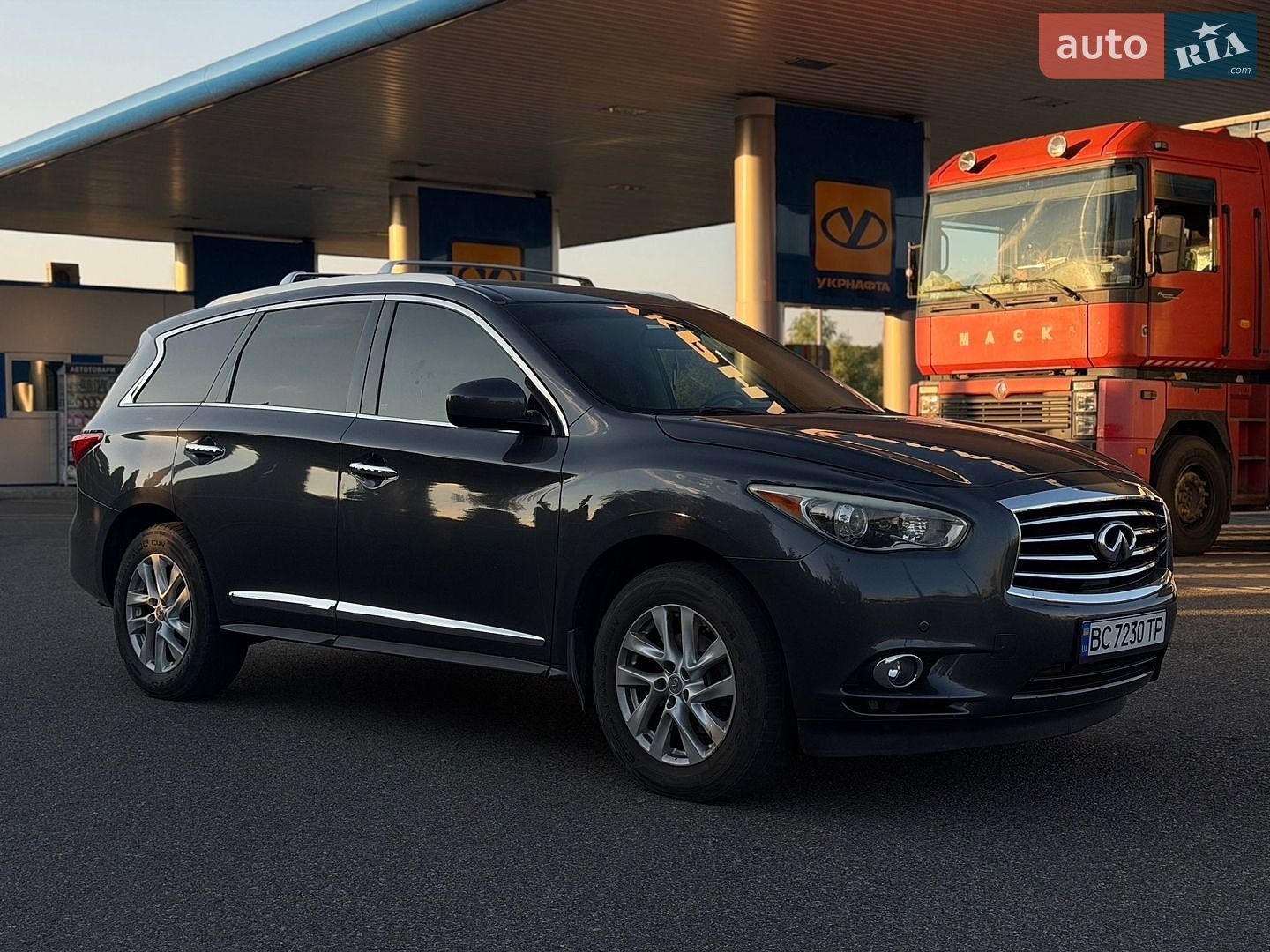 Infiniti JX35 2013 VIN 5N1AL0MM3DC335648 фото оголошення 19 з 24