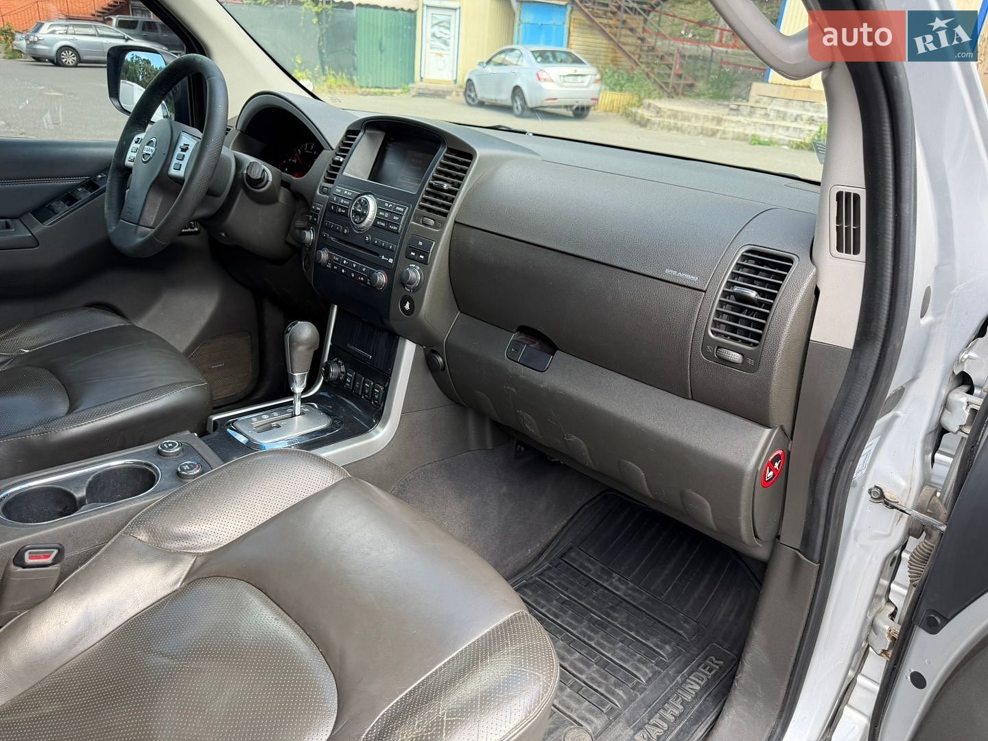 Nissan Pathfinder 2011 VIN VSKJVWR51U0427842 фото оголошення 30 з 49