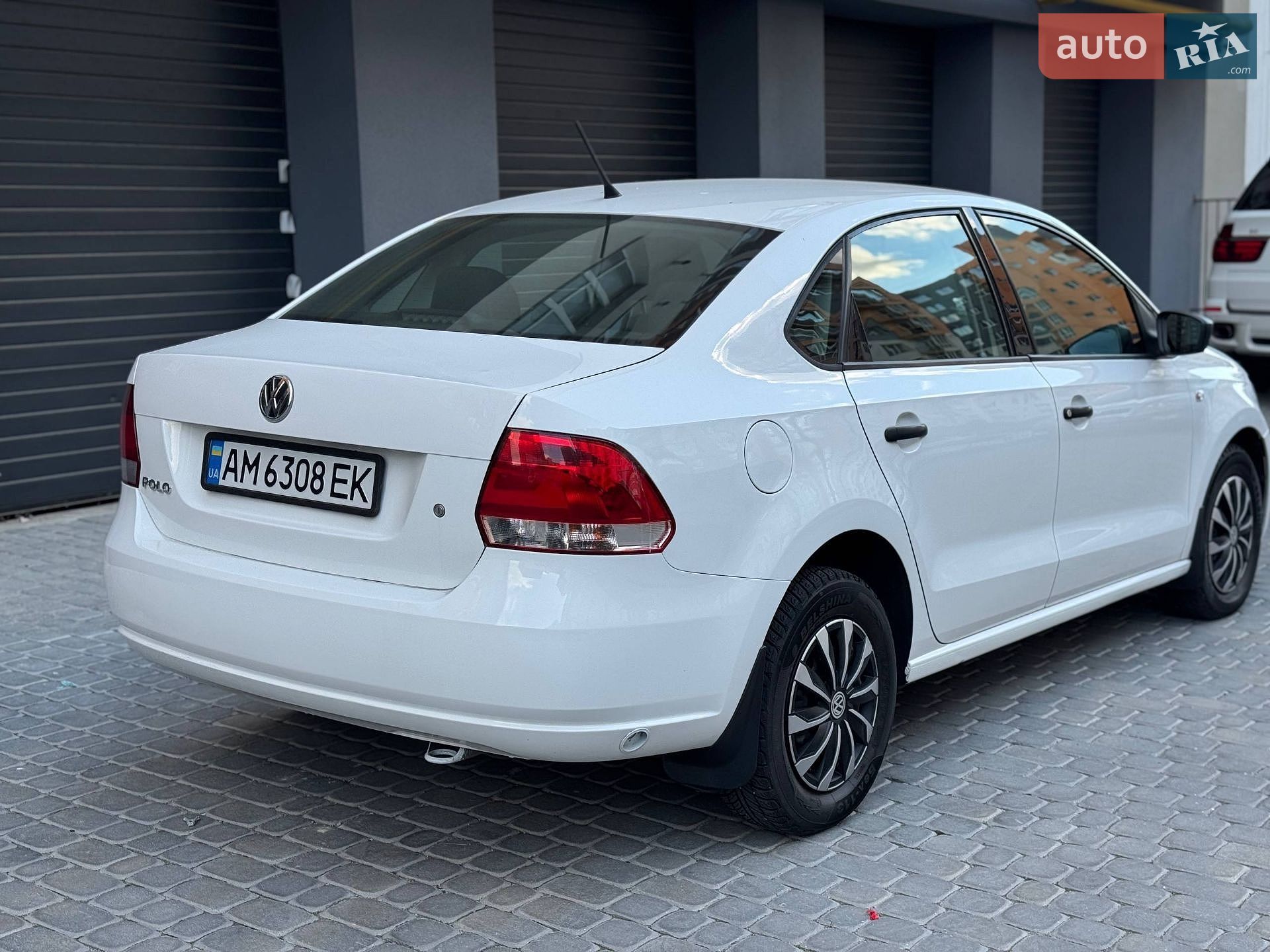 Volkswagen Polo 2013 VIN XW8ZZZ61ZDG050316 фото оголошення 4 з 14
