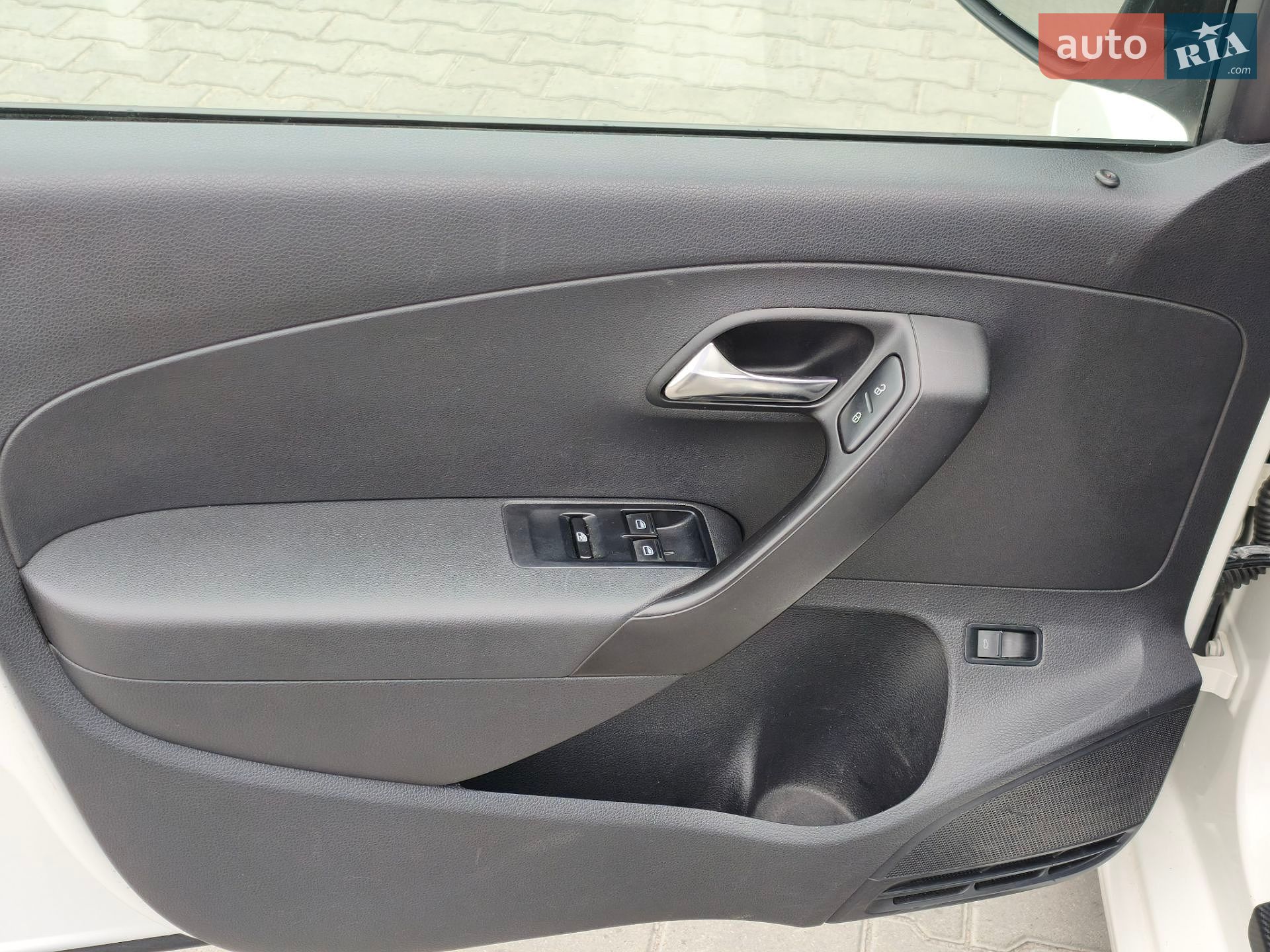 Volkswagen Polo 2013 VIN XW8ZZZ61ZDG050316 фото оголошення 14 з 14