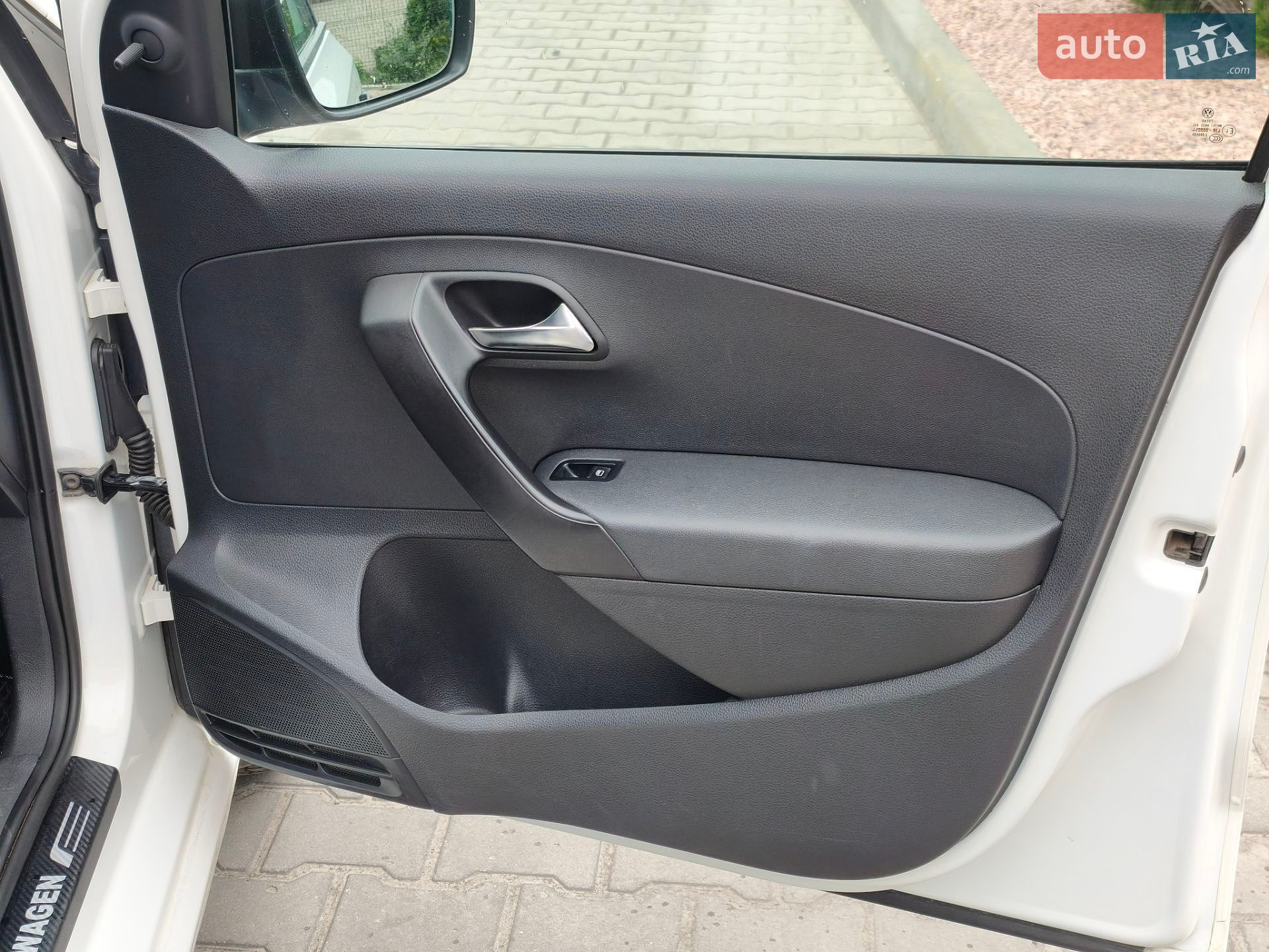 Volkswagen Polo 2013 VIN XW8ZZZ61ZDG050316 фото оголошення 13 з 14