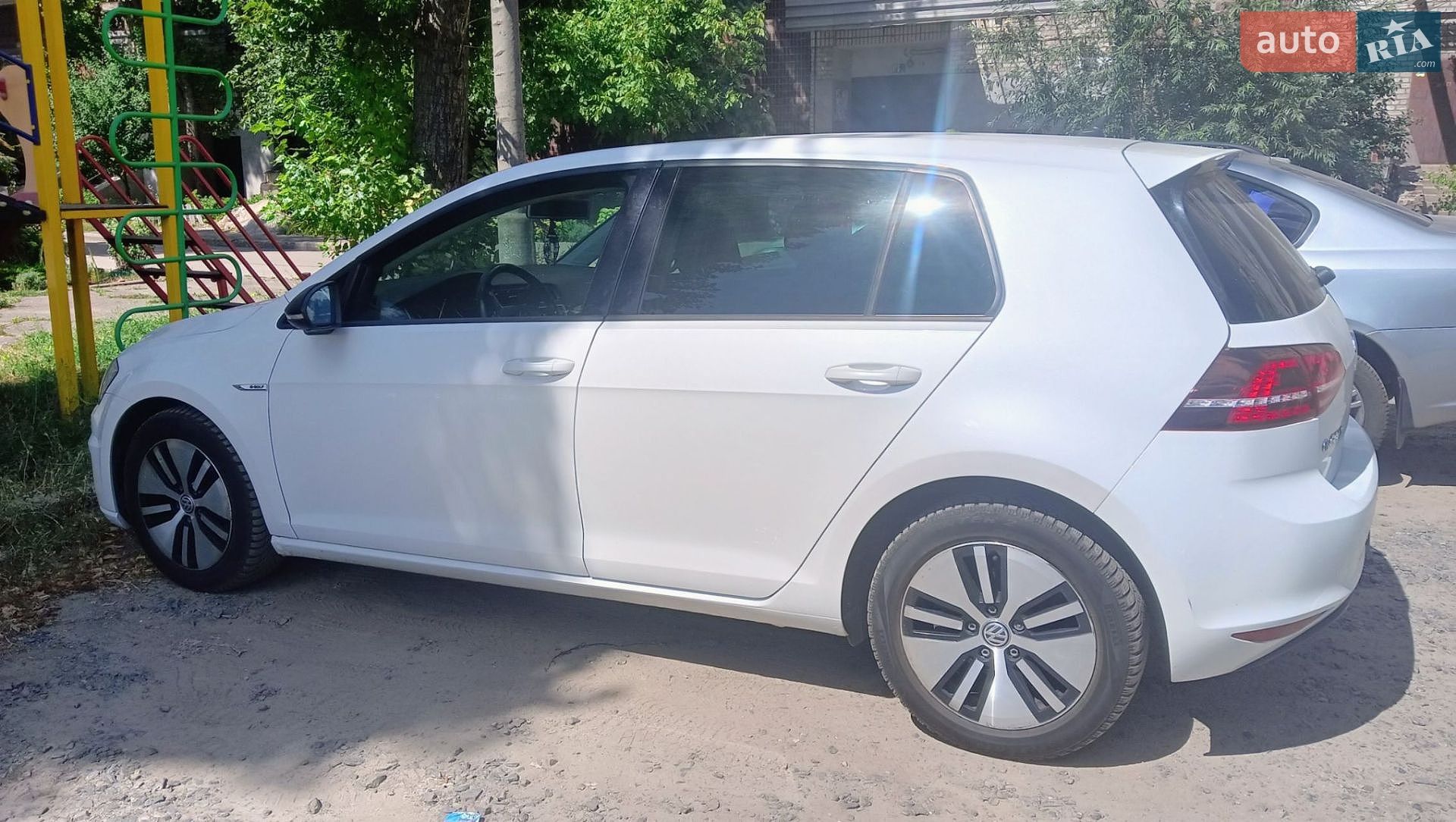 Volkswagen e-Golf 2014 VIN WVWZZZAUZFW901582 фото оголошення 12 з 12