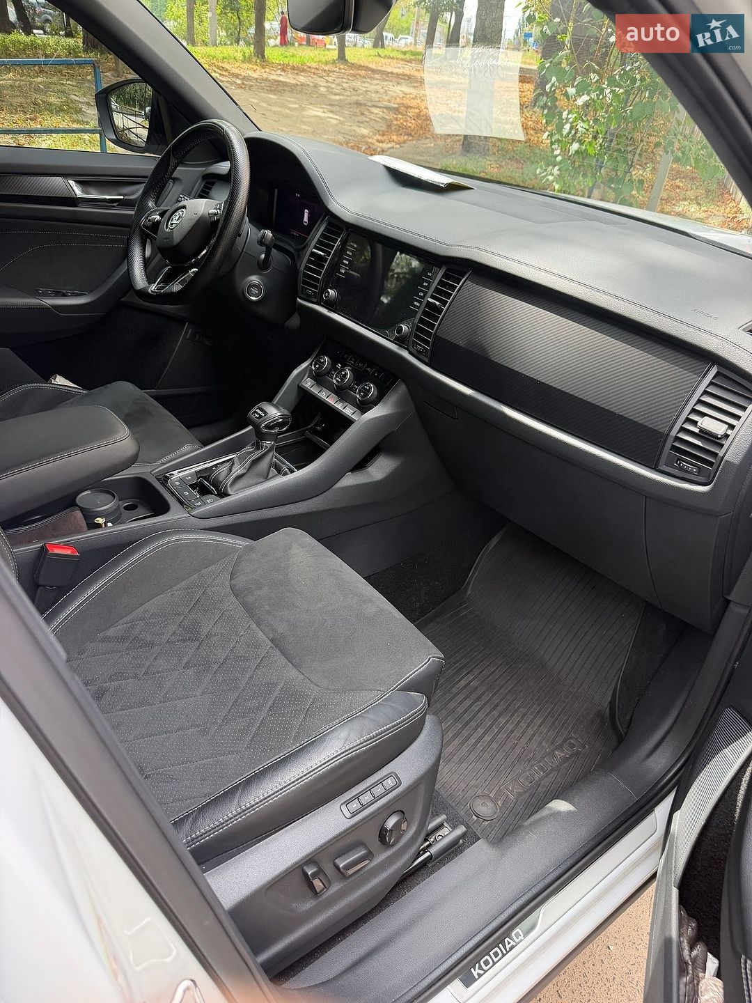 Skoda Kodiaq 2023 VIN TMBLJ7NS0RB400798 фото оголошення 4 з 5