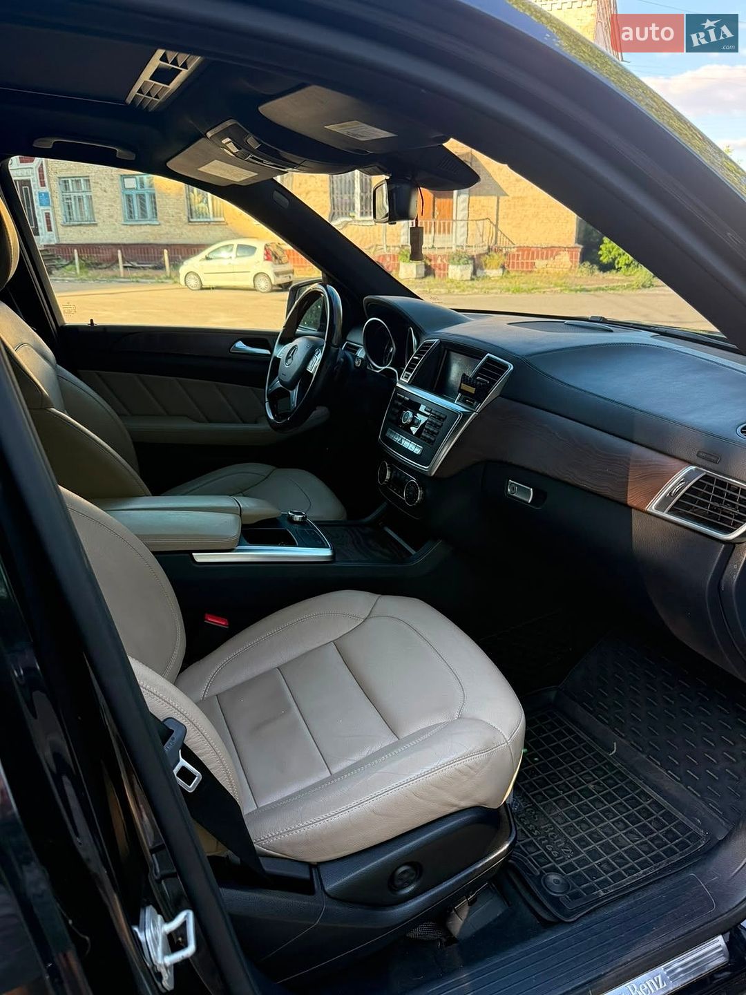 Mercedes-Benz GL-Class 2015 VIN 4JGDF6EE1GA648406 фото оголошення 14 з 22