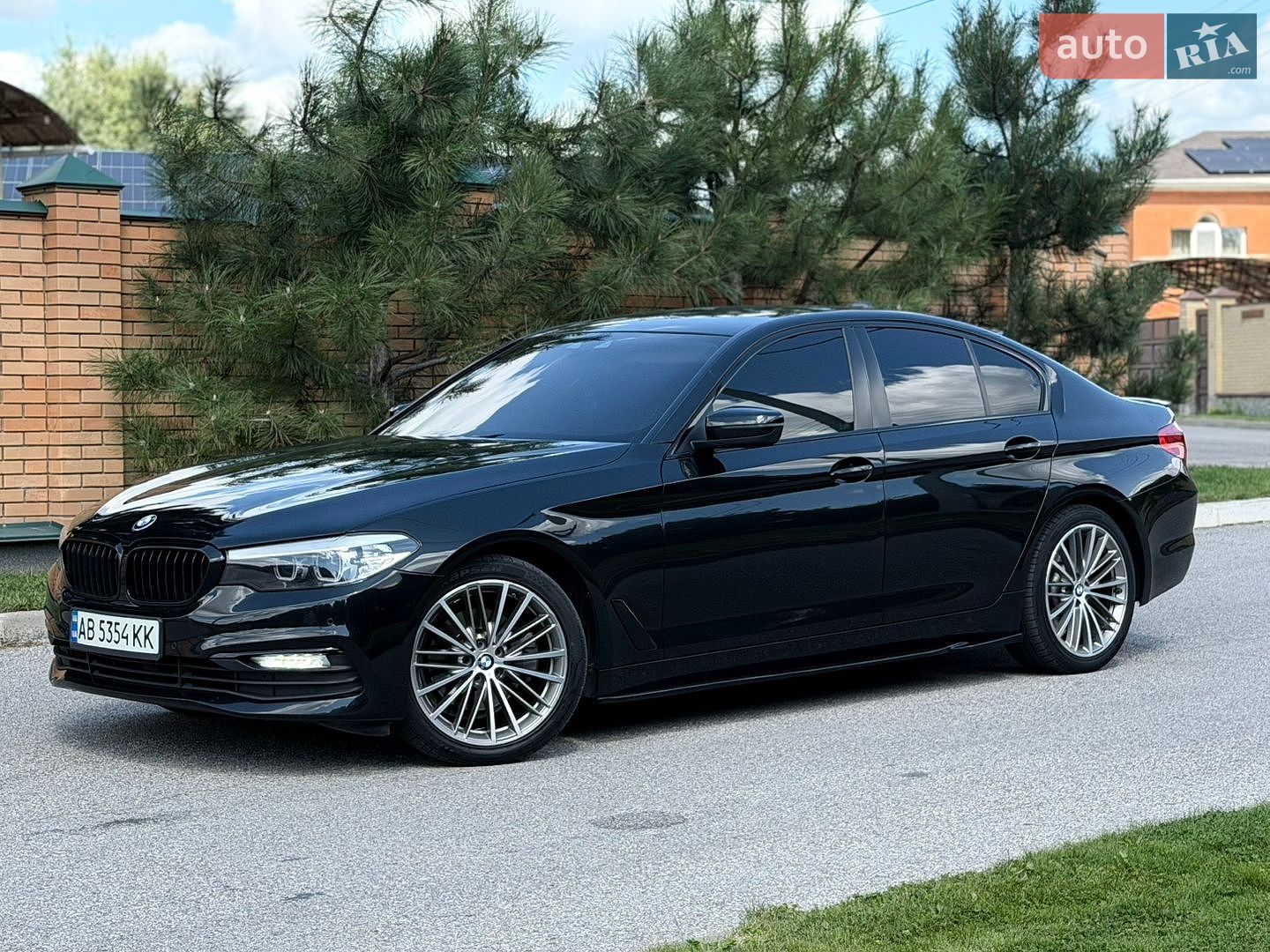 BMW 5 Series 2017 VIN WBAJC310X0B052457 фото оголошення 5 з 18