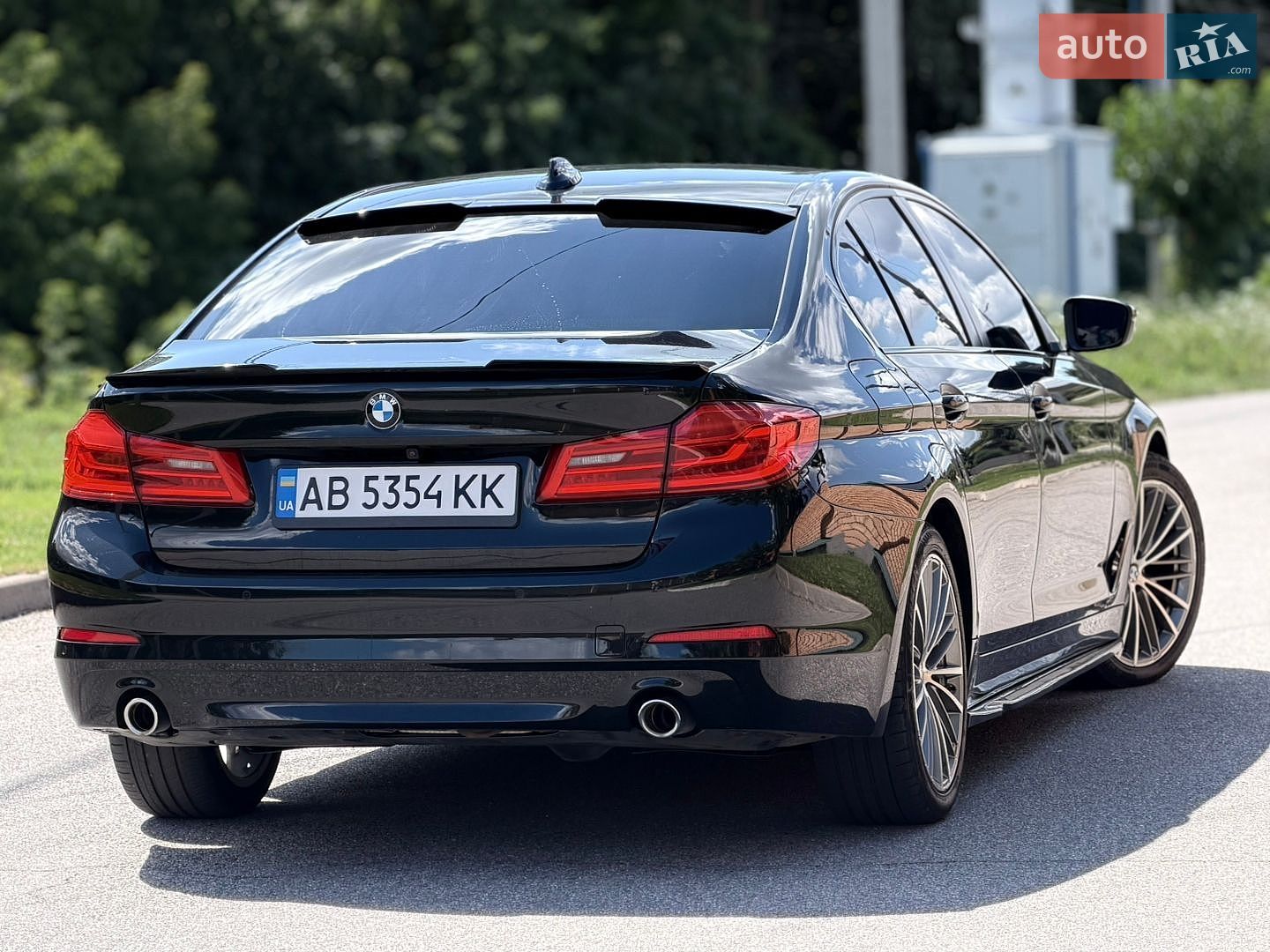 BMW 5 Series 2017 VIN WBAJC310X0B052457 фото оголошення 3 з 18
