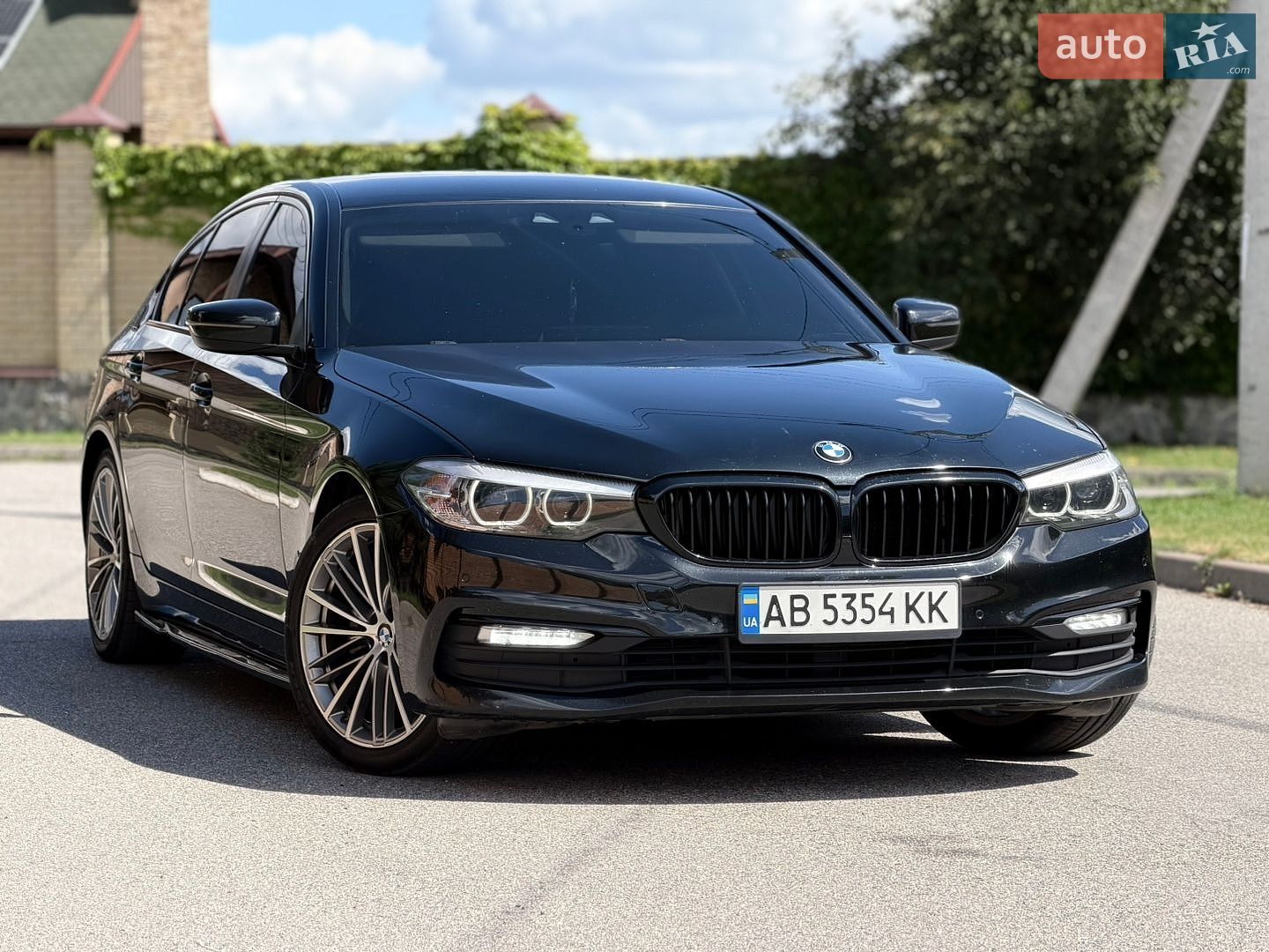 BMW 5 Series 2017 VIN WBAJC310X0B052457 фото оголошення 4 з 18