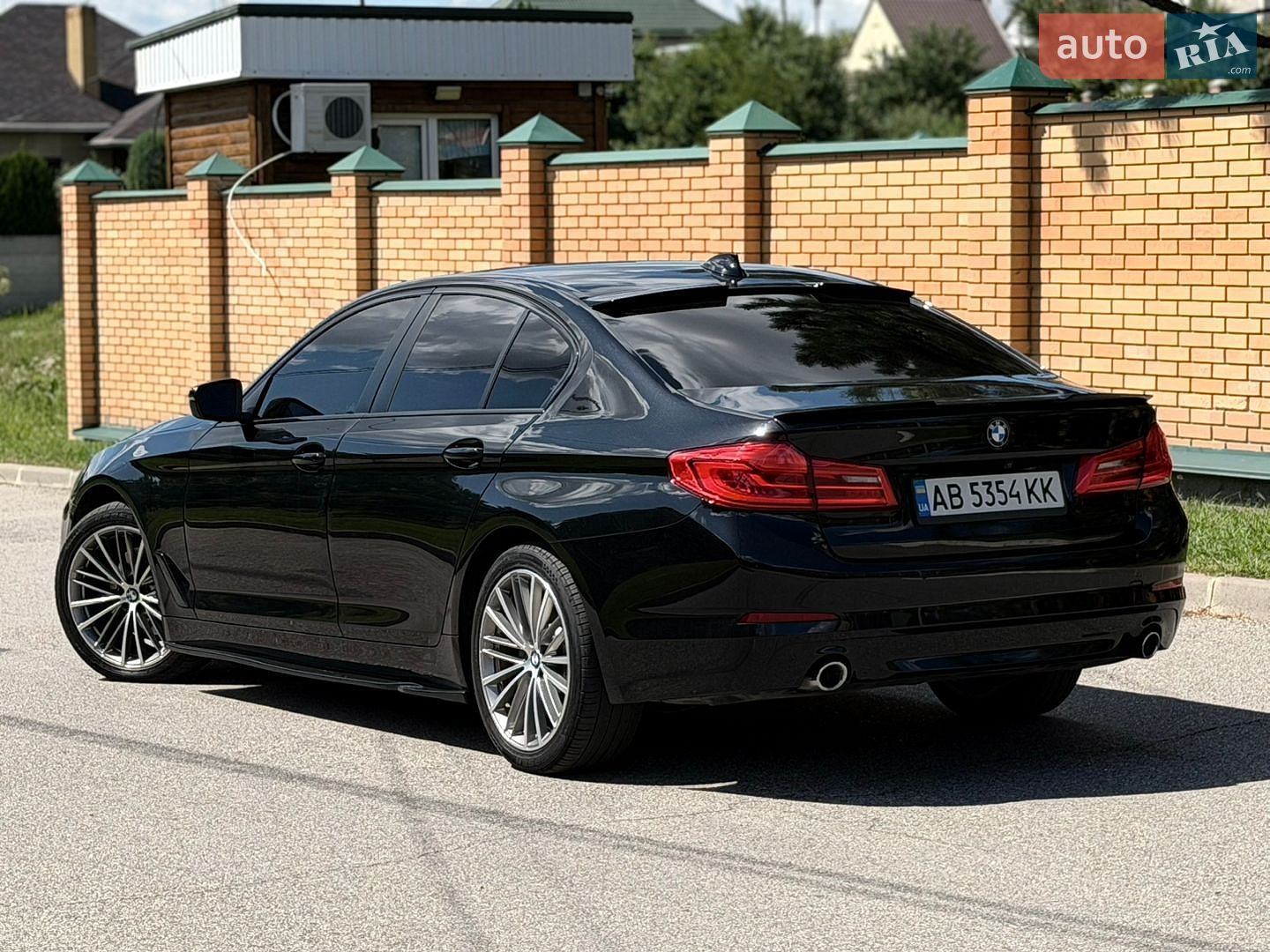 BMW 5 Series 2017 VIN WBAJC310X0B052457 фото оголошення 9 з 18