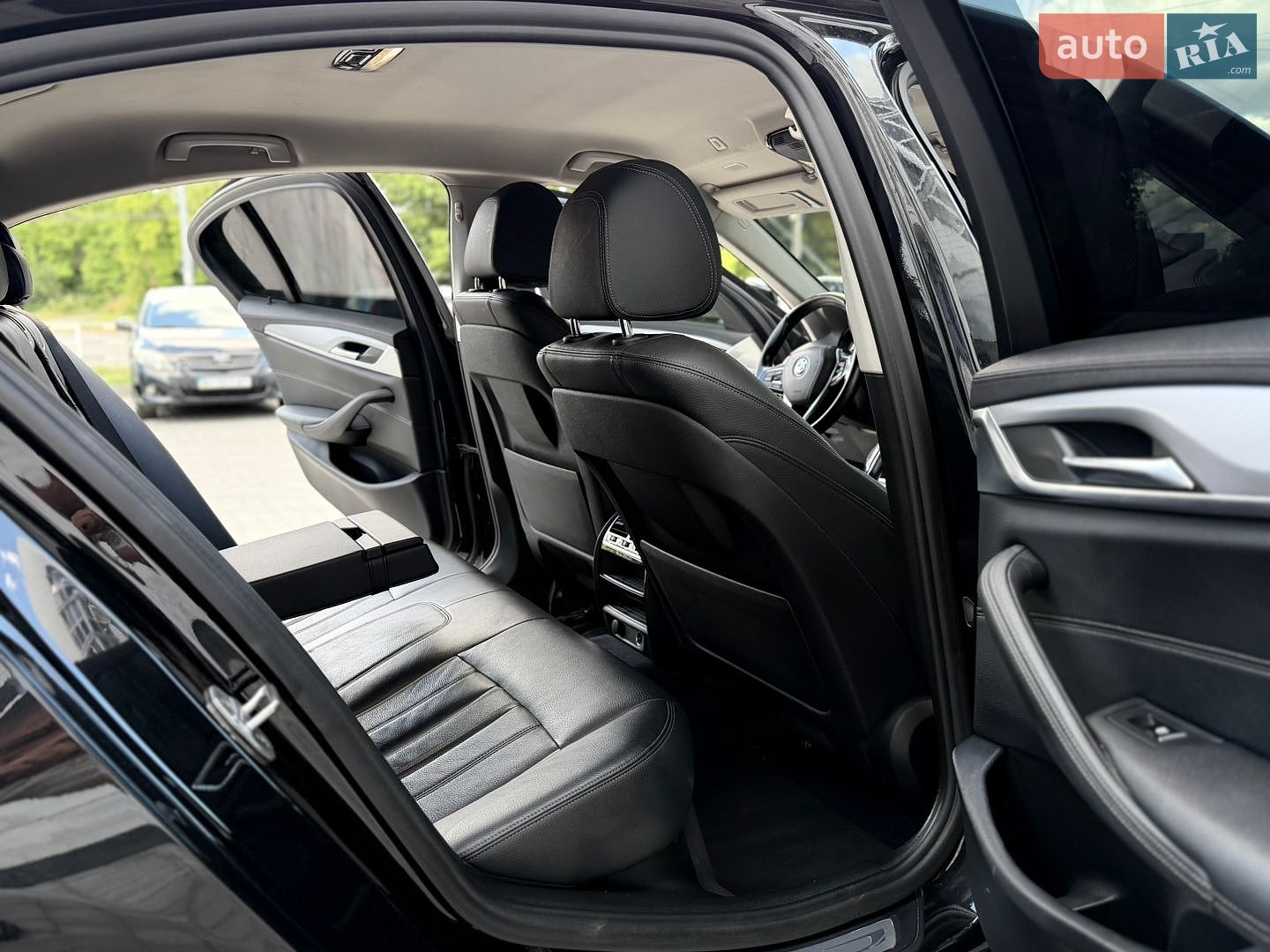 BMW 5 Series 2017 VIN WBAJC310X0B052457 фото оголошення 16 з 18