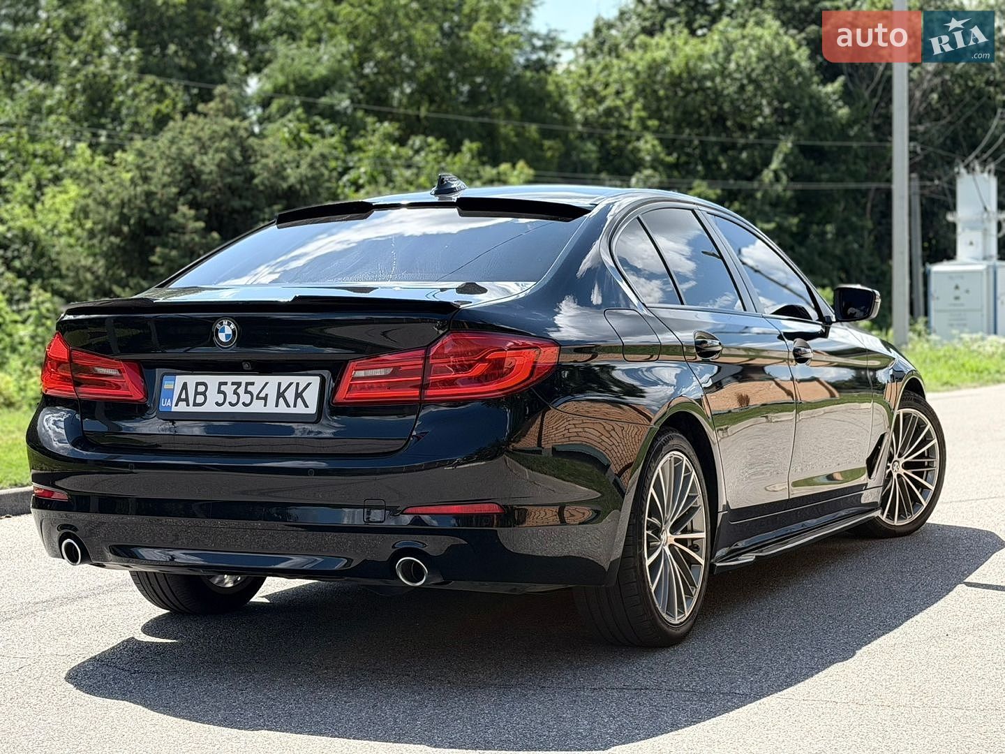 BMW 5 Series 2017 VIN WBAJC310X0B052457 фото оголошення 10 з 18