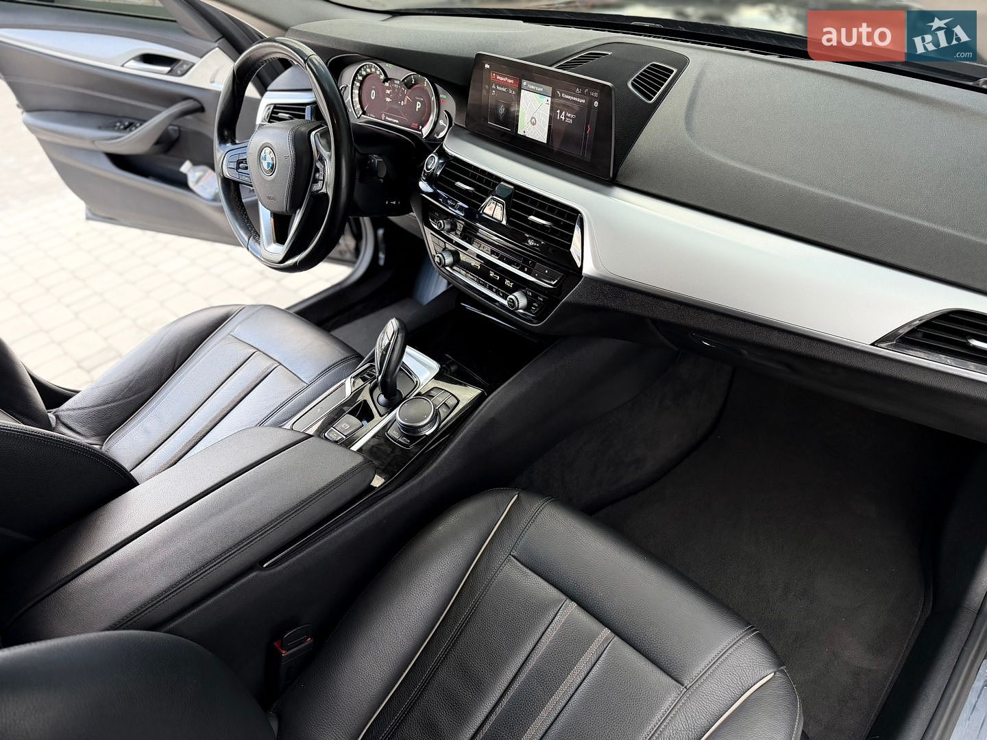 BMW 5 Series 2017 VIN WBAJC310X0B052457 фото оголошення 14 з 18
