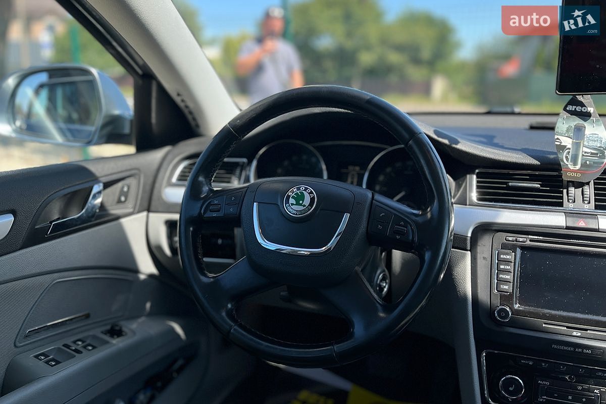 Skoda Superb 2011 VIN TMBLE93T4B9067269 фото оголошення 17 з 20