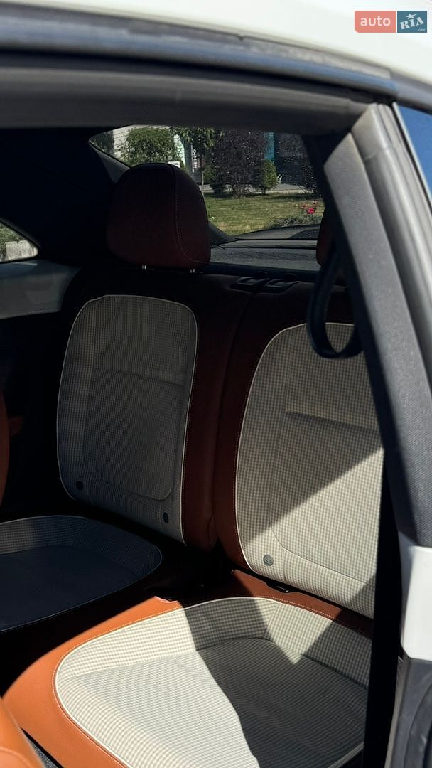 Volkswagen Beetle 2014 VIN 3VWF17ATXFM600701 фото оголошення 7 з 16