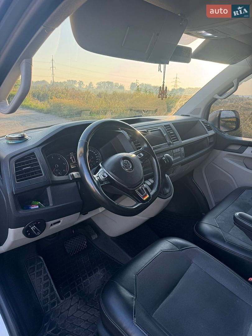 Volkswagen Transporter 2018 VIN WV1ZZZ7HZJH185012 фото оголошення 8 з 10