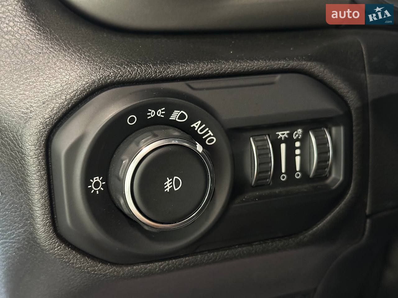 Jeep Wrangler 2021 VIN 1C4HJXDG6MW627529 фото оголошення 15 з 33