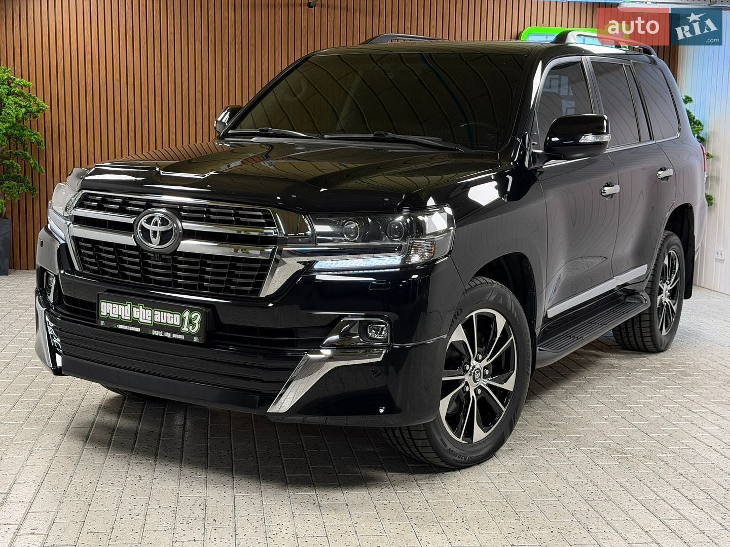 Toyota Land Cruiser 2020 VIN JTMCV05J504317250 фото оголошення 2 з 57