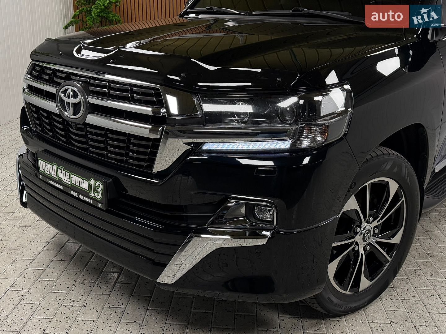 Toyota Land Cruiser 2020 VIN JTMCV05J504317250 фото оголошення 7 з 57