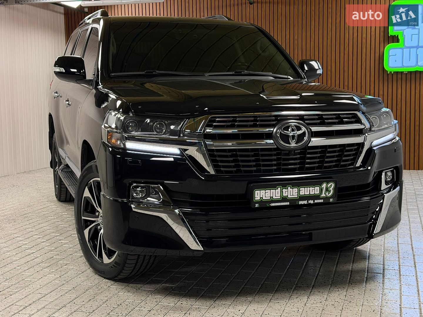 Toyota Land Cruiser 2020 VIN JTMCV05J504317250 фото оголошення 12 з 57