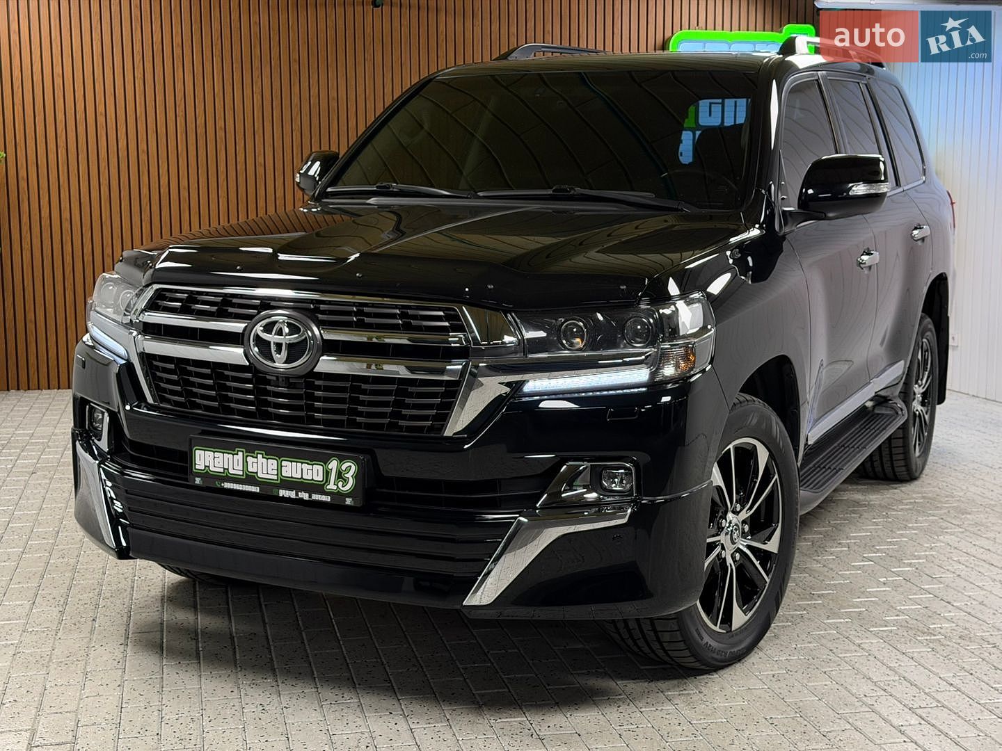 Toyota Land Cruiser 2020 VIN JTMCV05J504317250 фото оголошення 14 з 57