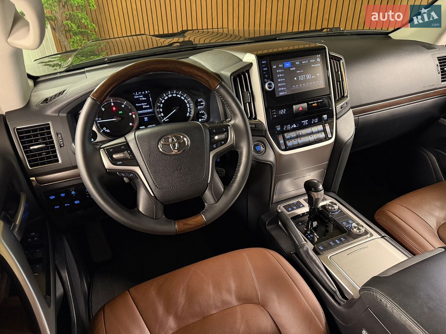 Toyota Land Cruiser 2020 VIN JTMCV05J504317250 фото оголошення 30 з 57