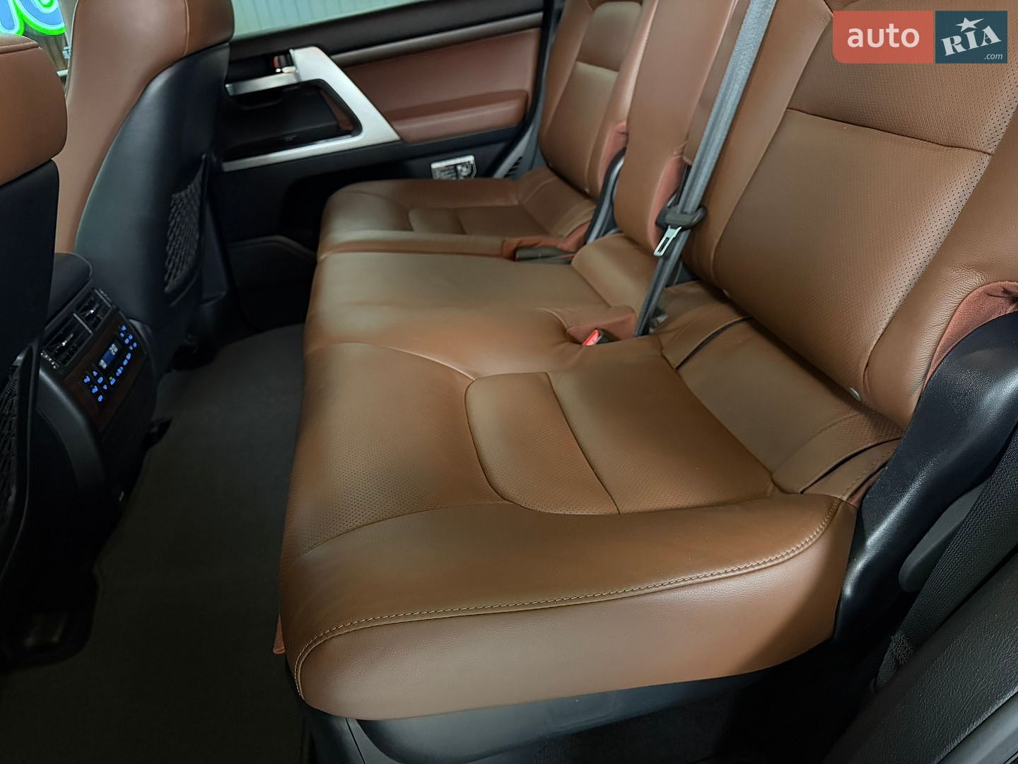 Toyota Land Cruiser 2020 VIN JTMCV05J504317250 фото оголошення 46 з 57
