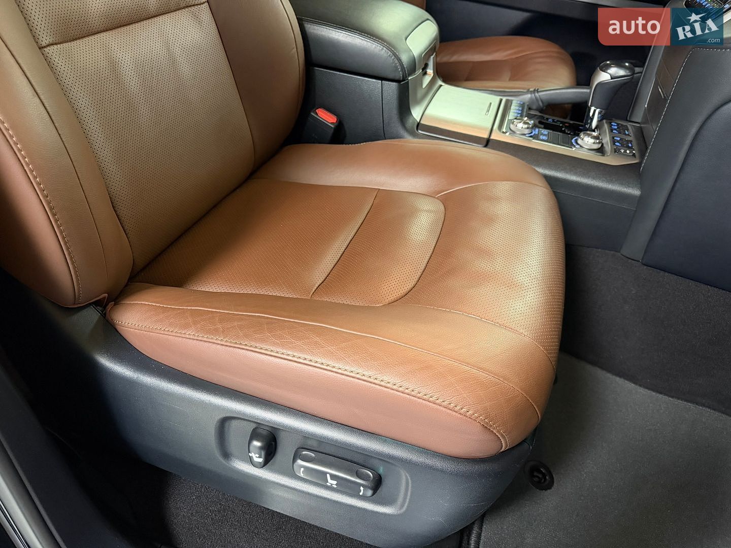 Toyota Land Cruiser 2020 VIN JTMCV05J504317250 фото оголошення 41 з 57