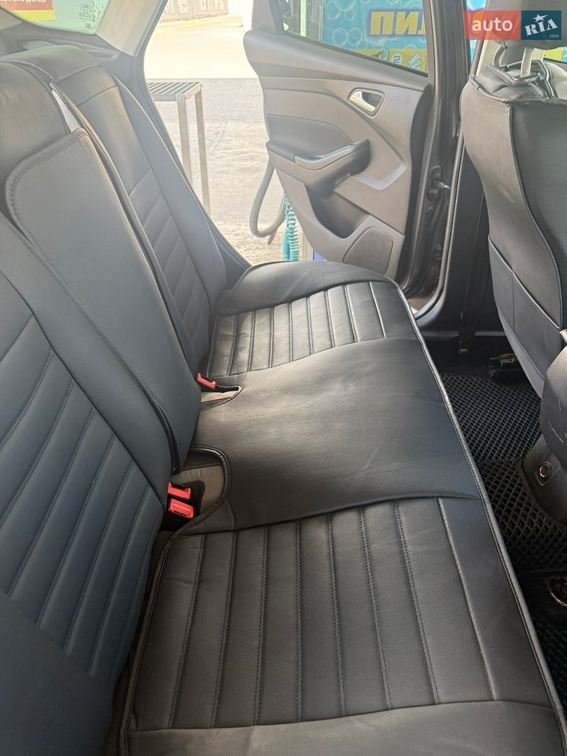 Ford Focus 2013 VIN WF0KXXGCBKDR81391 фото оголошення 8 з 21