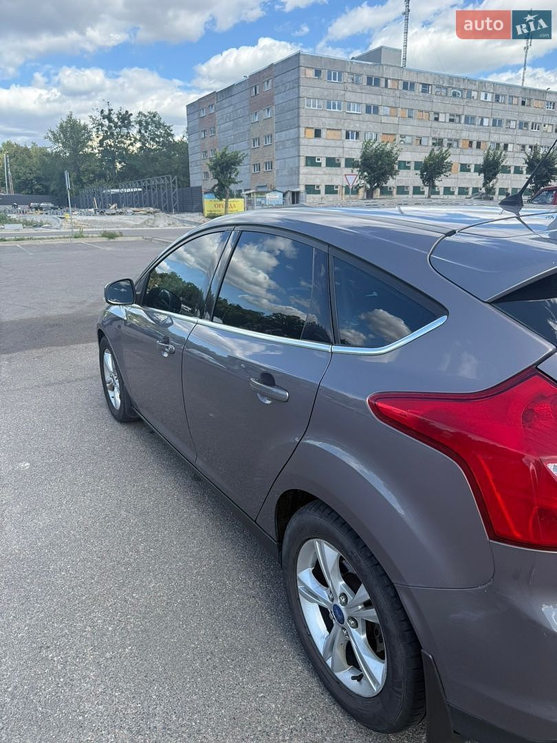 Ford Focus 2013 VIN WF0KXXGCBKDR81391 фото оголошення 3 з 21