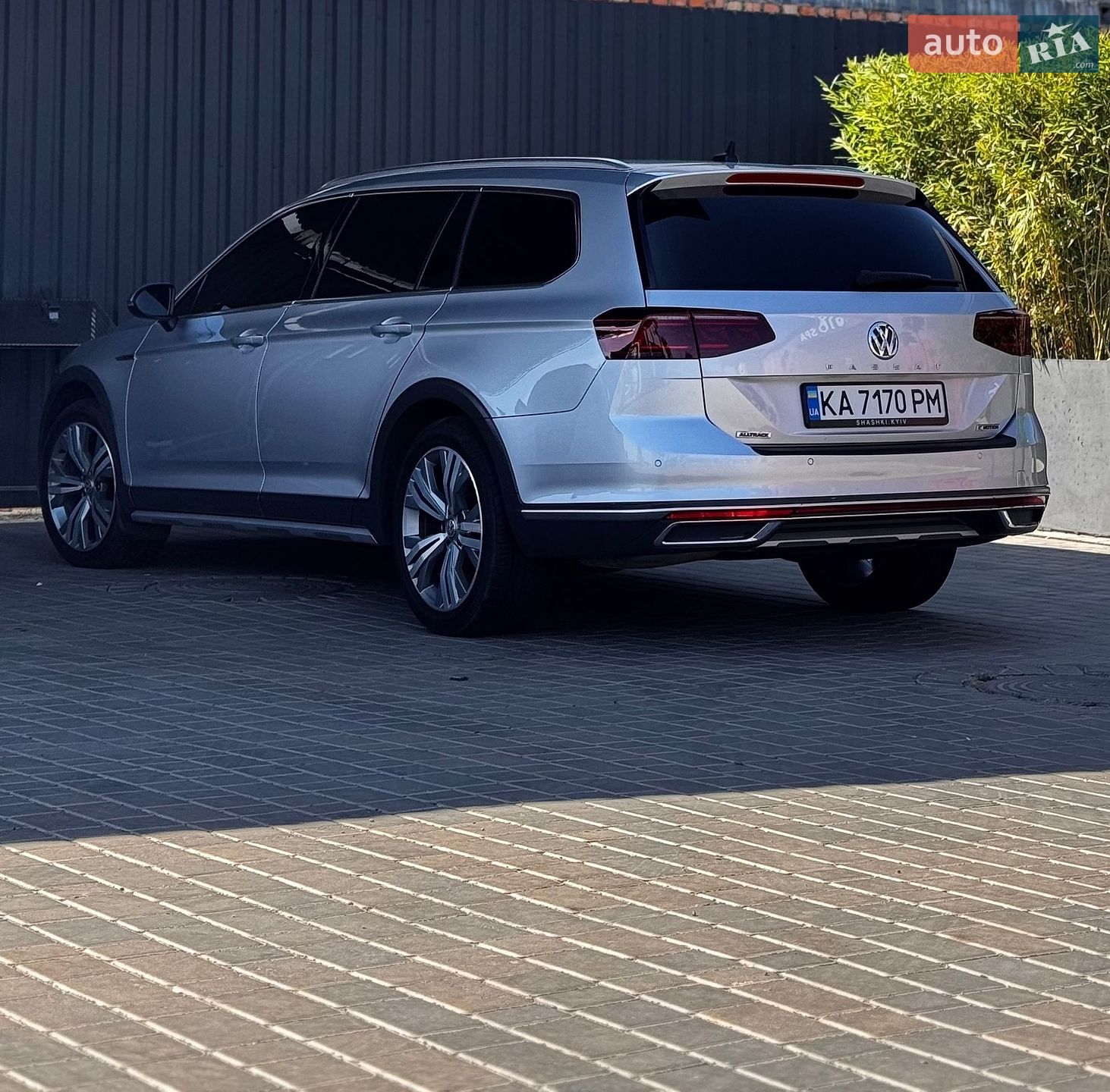 Volkswagen Passat Alltrack 2019 VIN WVWZZZ3CZLE043541 фото оголошення 2 з 41