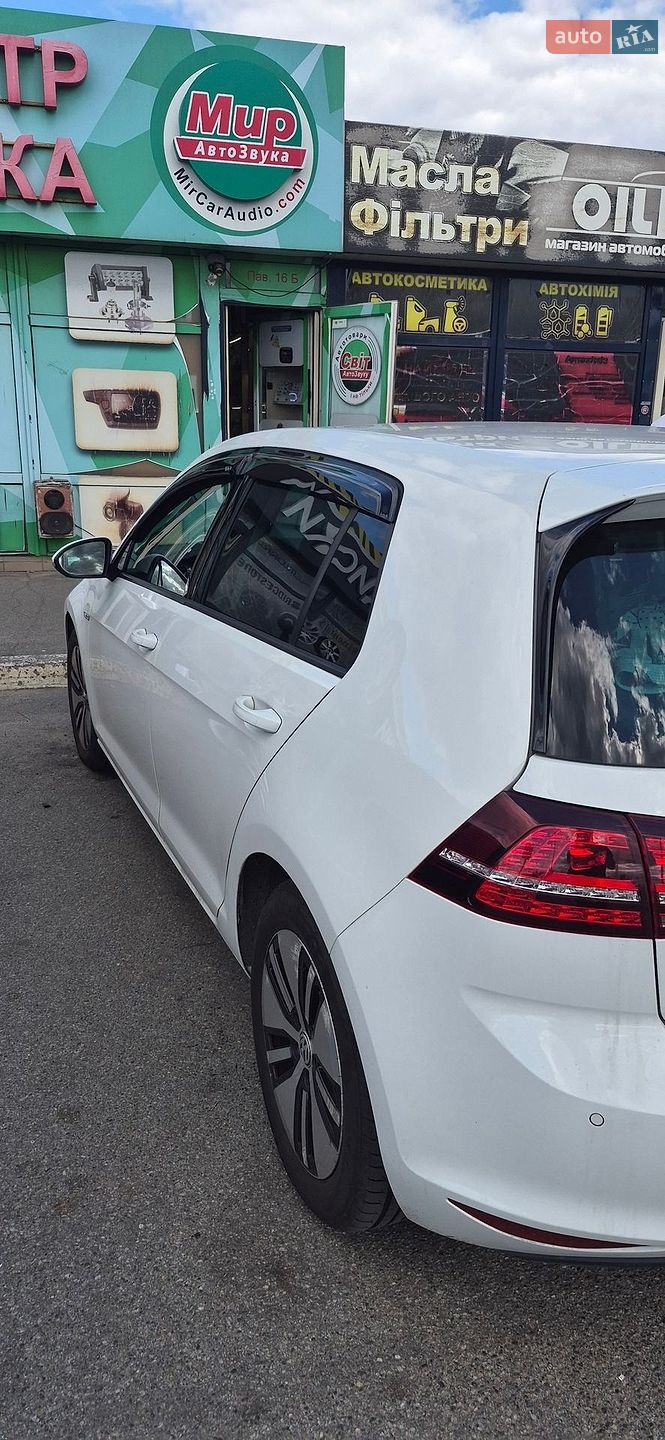 Volkswagen e-Golf 2016 VIN WVWZZZAUZGW913051 фото оголошення 6 з 21
