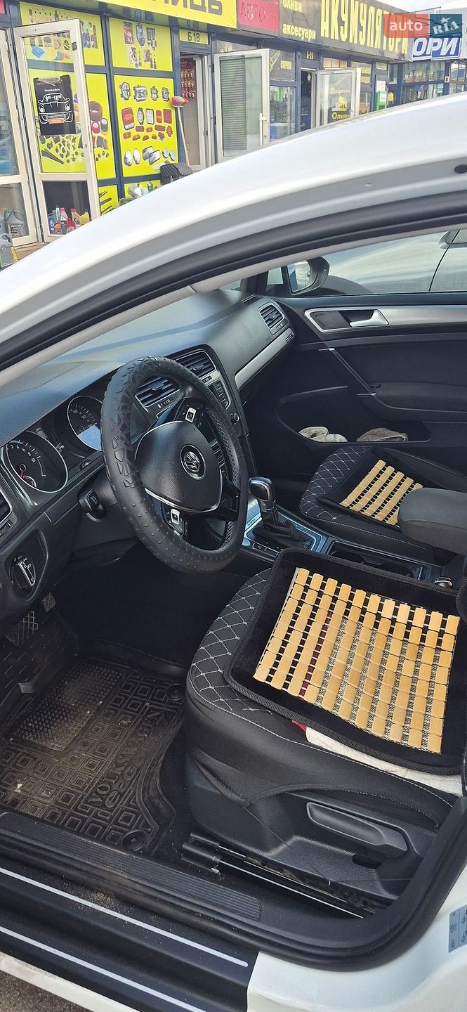 Volkswagen e-Golf 2016 VIN WVWZZZAUZGW913051 фото оголошення 11 з 21