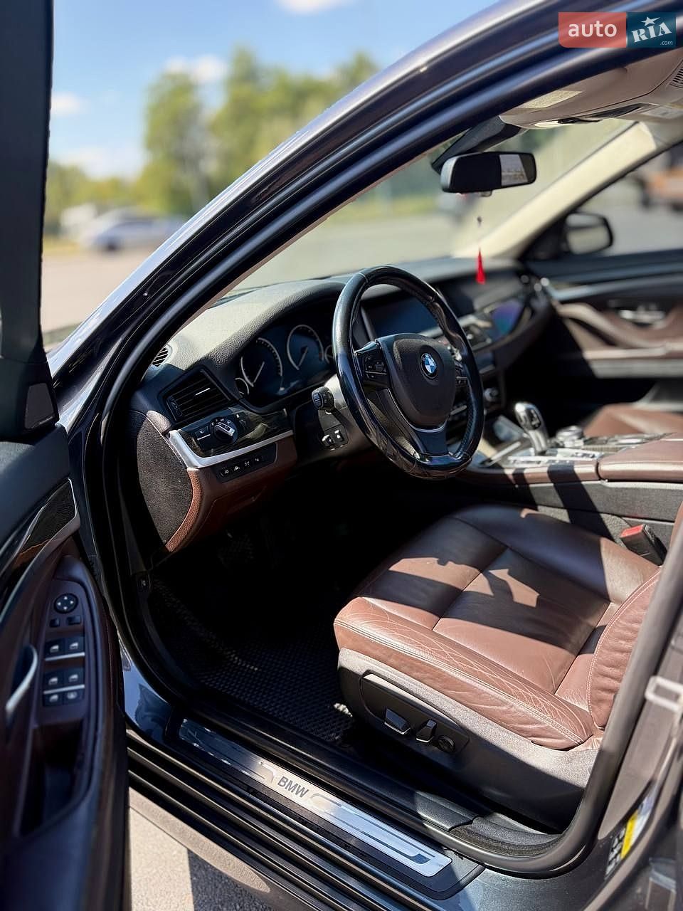 BMW 5 Series 2015 VIN WBA5A7C56FD628310 фото оголошення 11 з 15