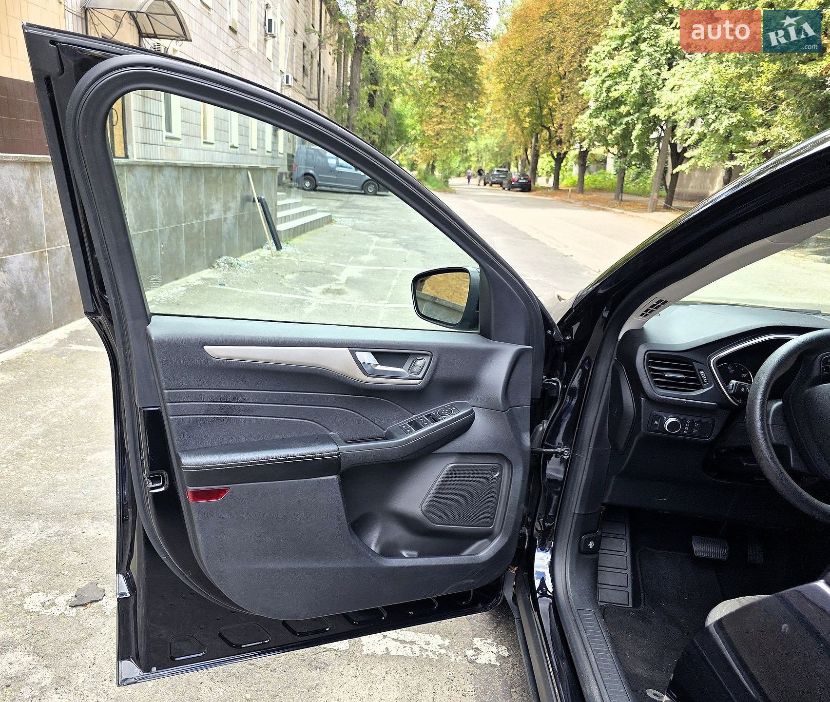 Ford Escape 2021 VIN 1FMCU0BZ2MUB21149 фото оголошення 9 з 21
