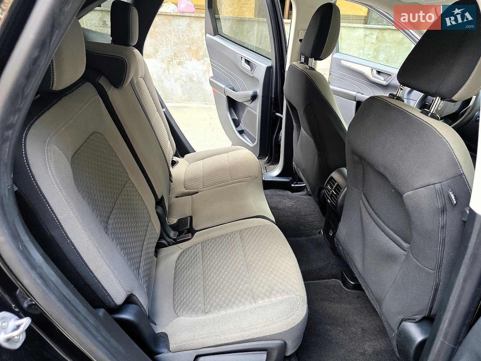 Ford Escape 2021 VIN 1FMCU0BZ2MUB21149 фото оголошення 12 з 21