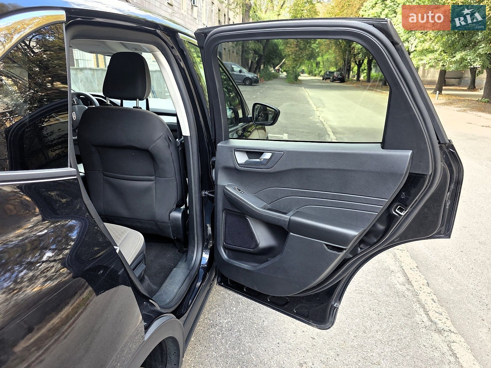 Ford Escape 2021 VIN 1FMCU0BZ2MUB21149 фото оголошення 13 з 21