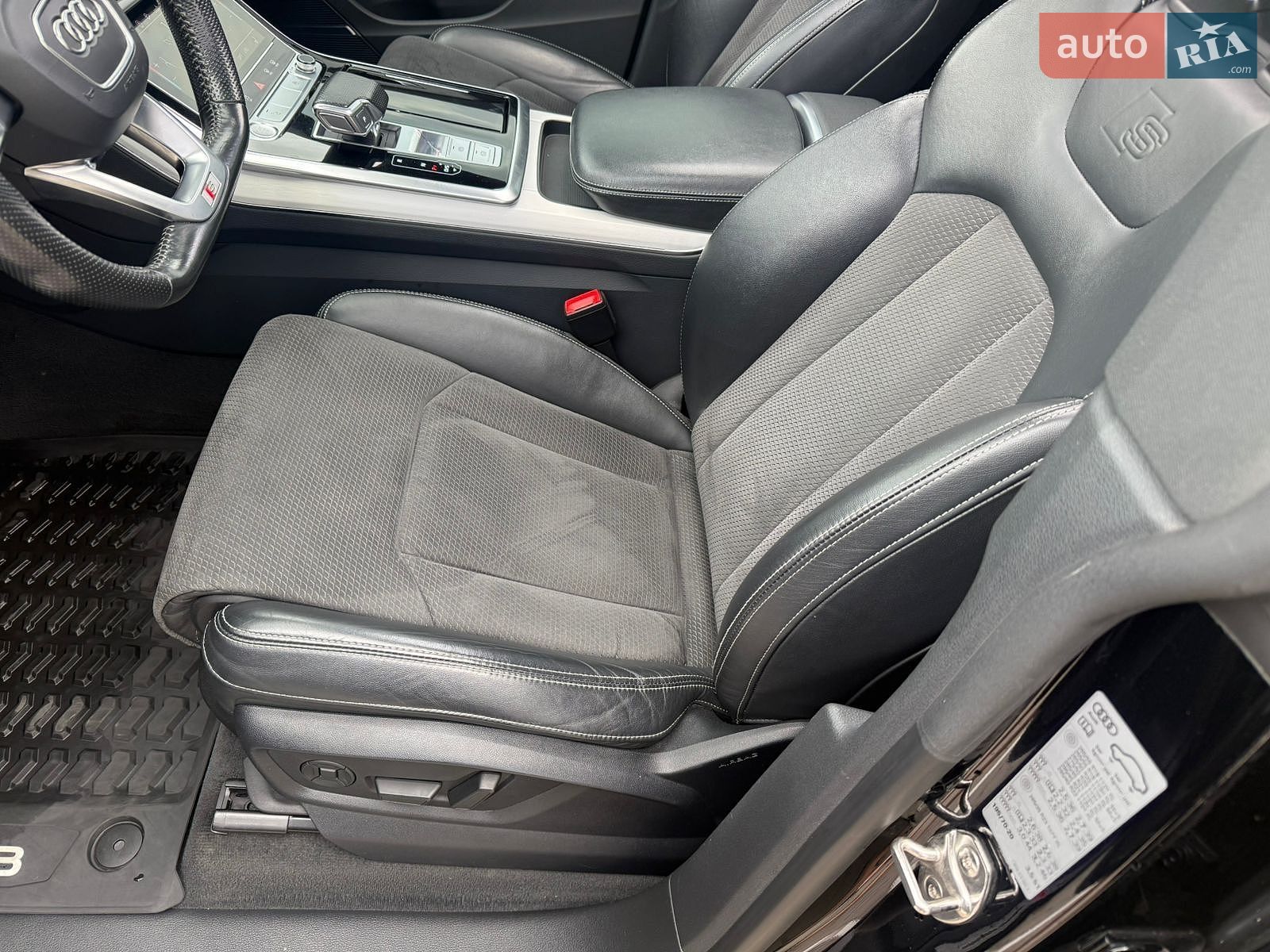 Audi Q8 2020 VIN WAUZZZF11LD020687 фото оголошення 21 з 29