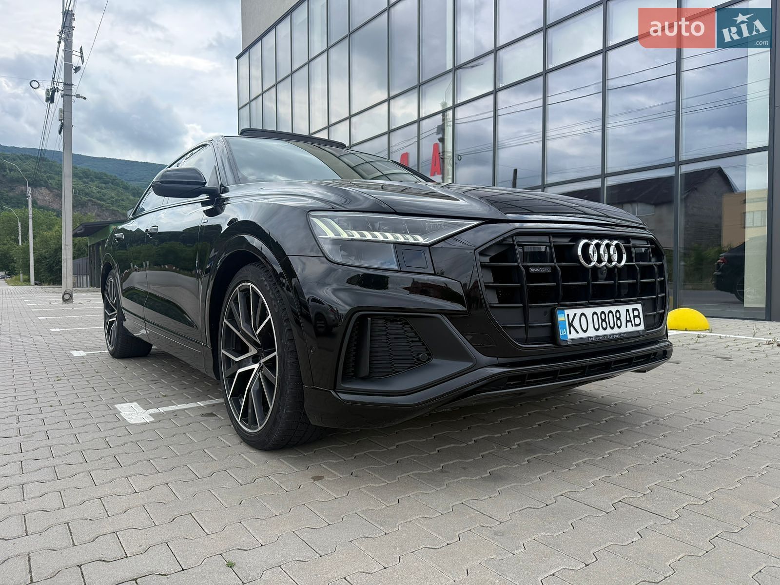 Audi Q8 2020 VIN WAUZZZF11LD020687 фото оголошення 2 з 29