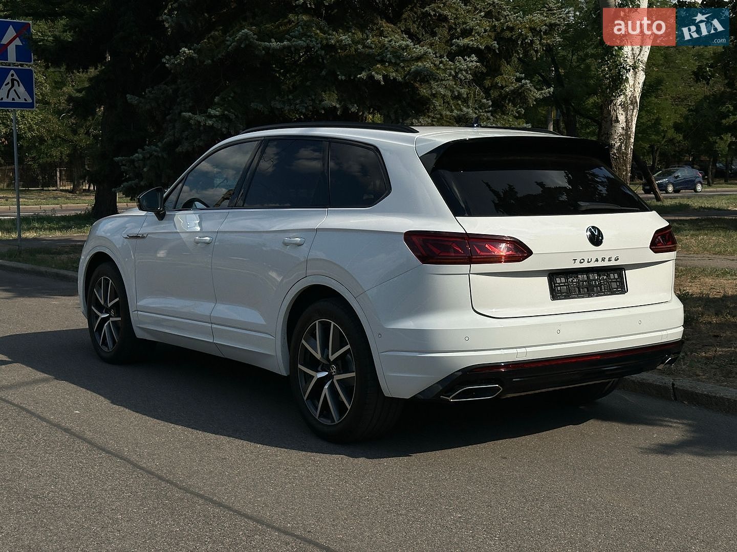 Volkswagen Touareg 2021 VIN WVGZZZCRZMD042882 фото оголошення 3 з 29