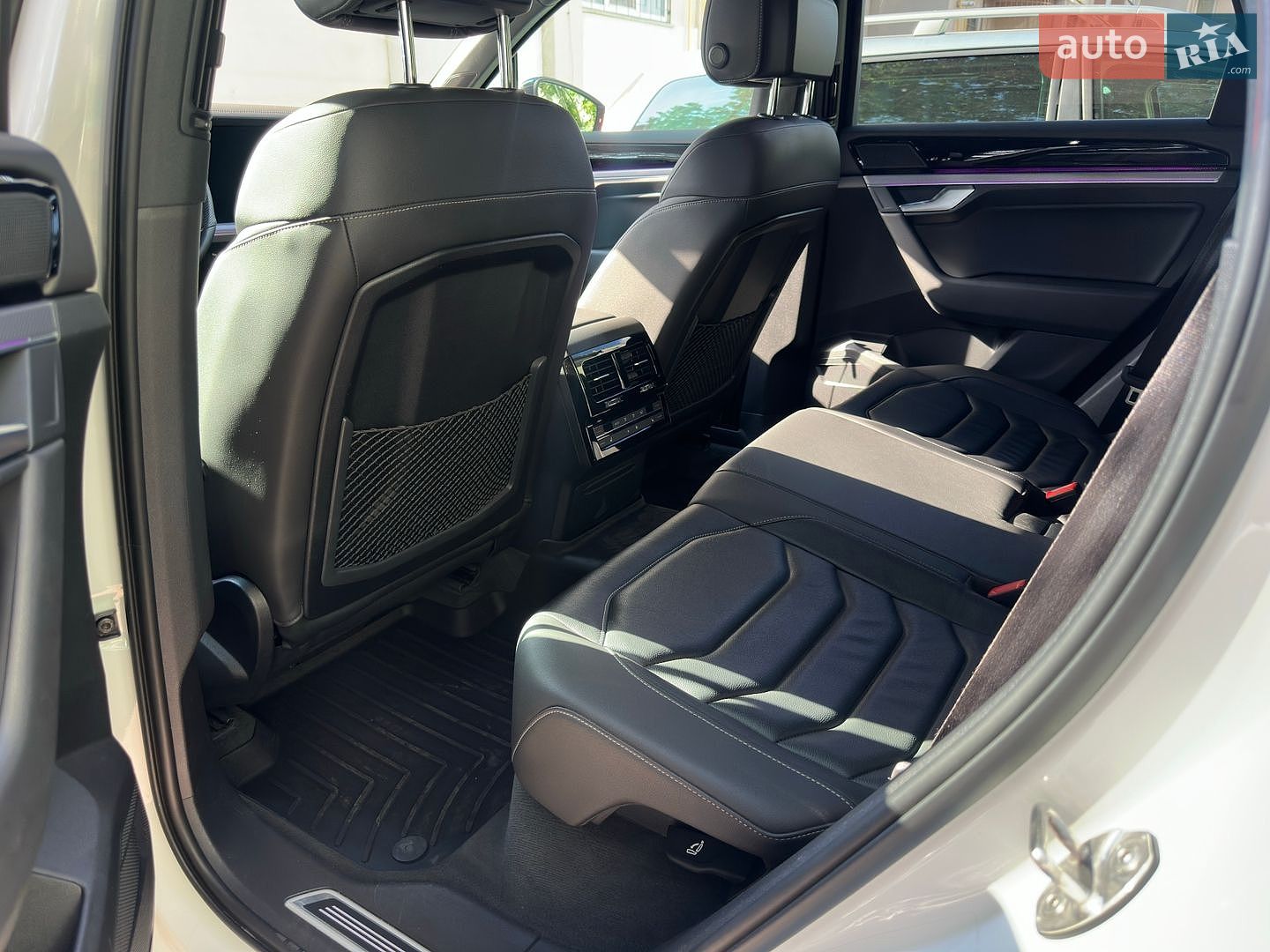 Volkswagen Touareg 2021 VIN WVGZZZCRZMD042882 фото оголошення 14 з 29