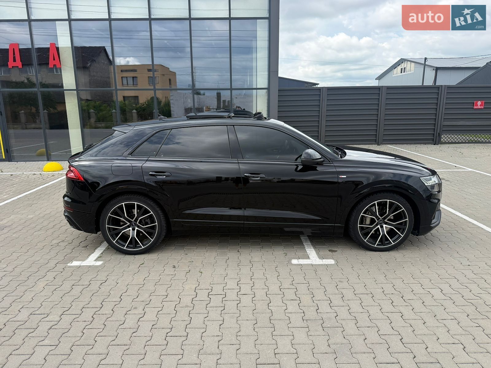 Audi Q8 2020 VIN WAUZZZF11LD020687 фото оголошення 13 з 29