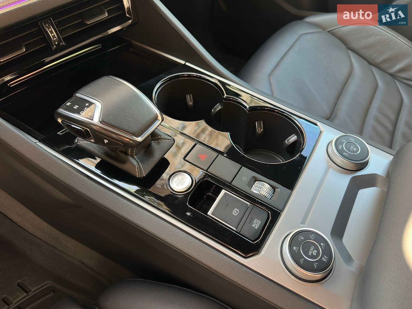 Volkswagen Touareg 2021 VIN WVGZZZCRZMD042882 фото оголошення 23 з 29