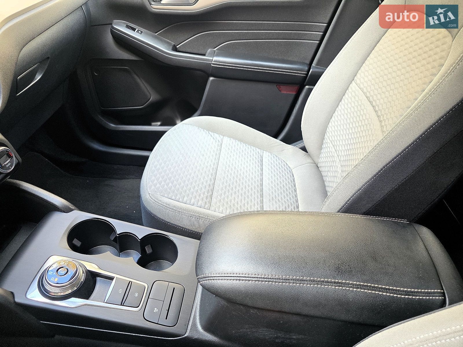 Ford Escape 2021 VIN 1FMCU0BZ2MUB21149 фото оголошення 19 з 21