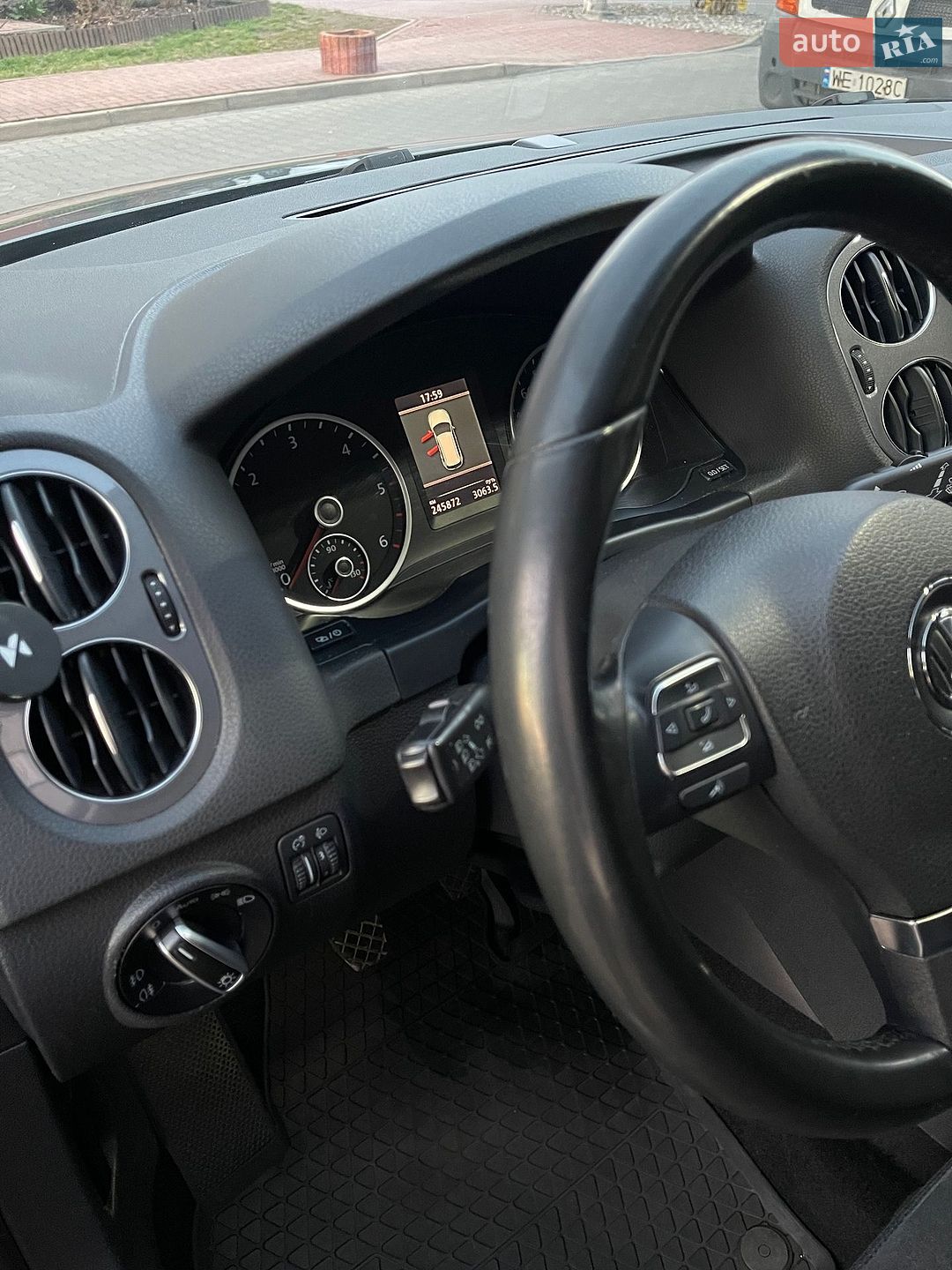 Volkswagen Tiguan 2013 VIN WVGZZZ5NZDW590375 фото оголошення 21 з 83