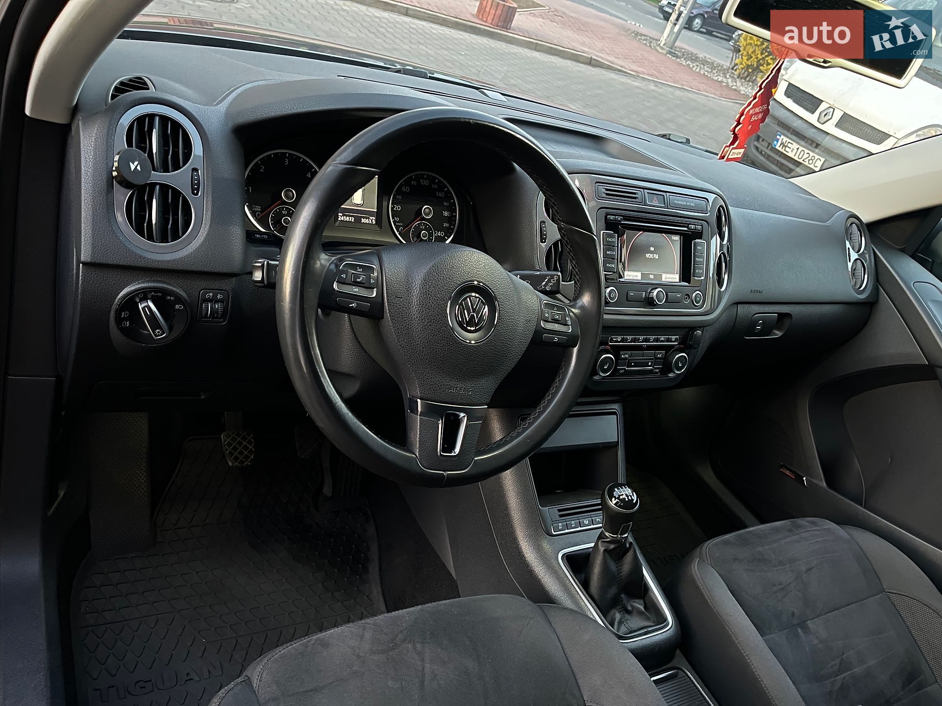 Volkswagen Tiguan 2013 VIN WVGZZZ5NZDW590375 фото оголошення 22 з 83