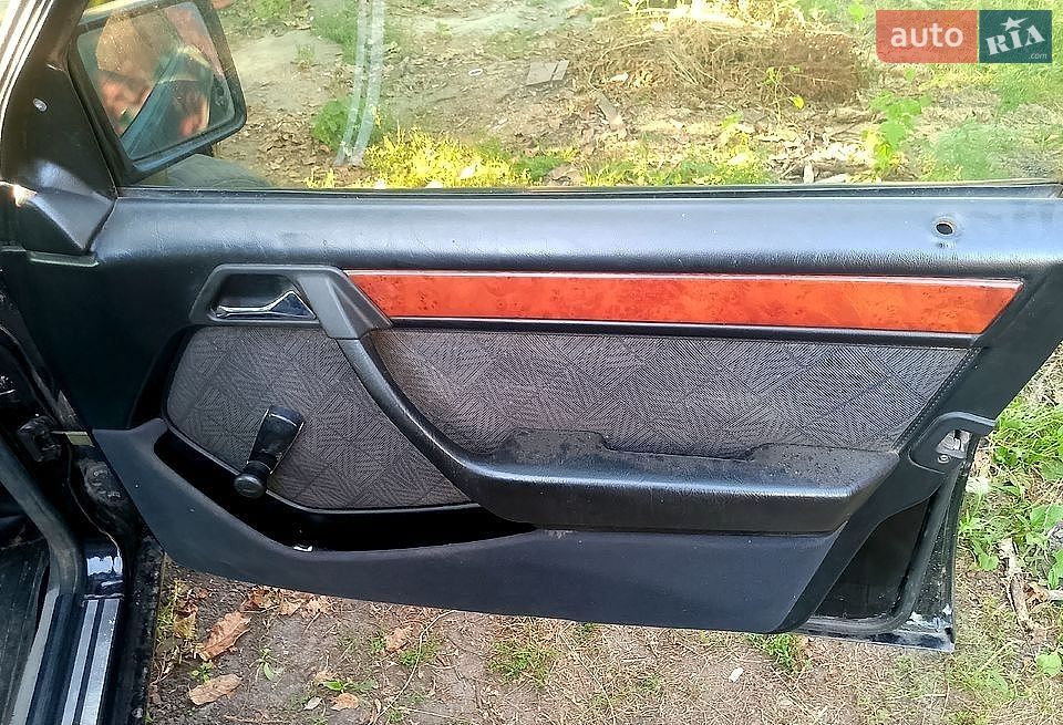 Mercedes-Benz E-Class 1989 VIN WDB1240261A482401 фото оголошення 9 з 11