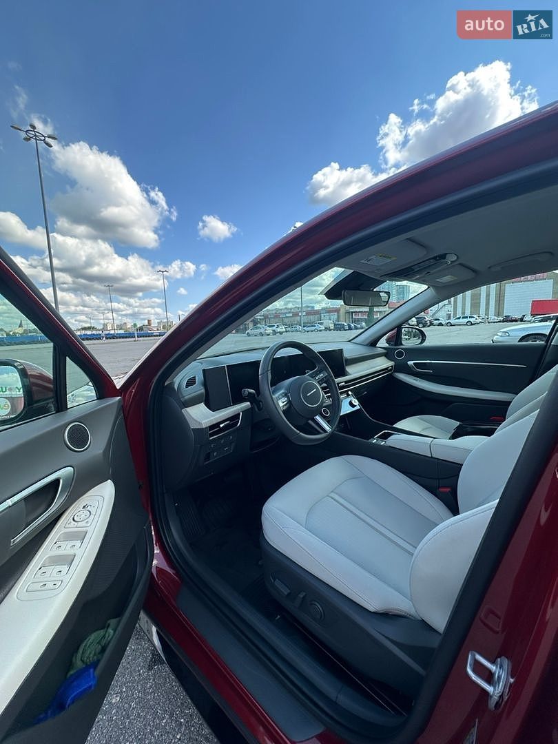 Hyundai Sonata 2025 VIN KMHL34JJ8SA120592 фото оголошення 4 з 15