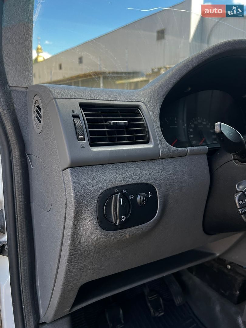 Ford Transit Connect 2005 VIN WF0TXXTTPT5U32654 фото оголошення 28 з 43